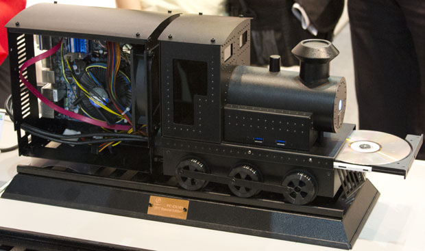 Computer Case Mods at Computex 2012 Case Mod 5