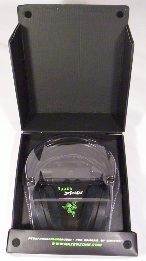 Modders-Inc Case Mods / Hardware Reviews - Razer Barracuda HP-1 Headphones Opened Box