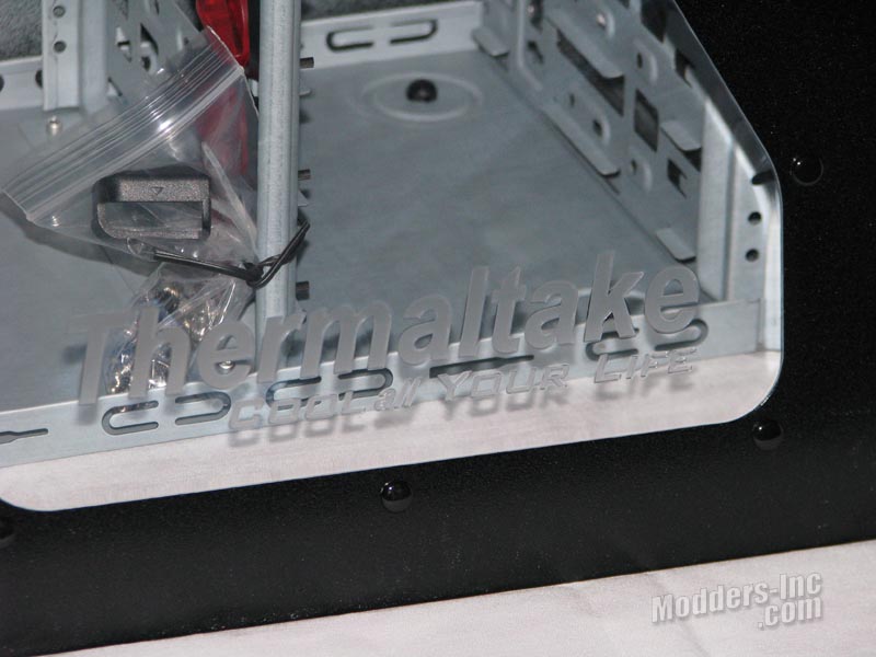 Thermaltake V9 Mid-Tower Gaming Case Case, Gaming, Mid Tower, Thermaltake, V9 6