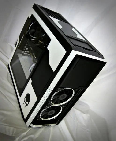 CENTURION: CM Silencio 650 Case Mod 6 Centurion by Jesse Palacio
