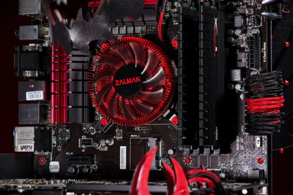 MSI Red Dragon Mod 4 364-big-msi-dragon-custom-case