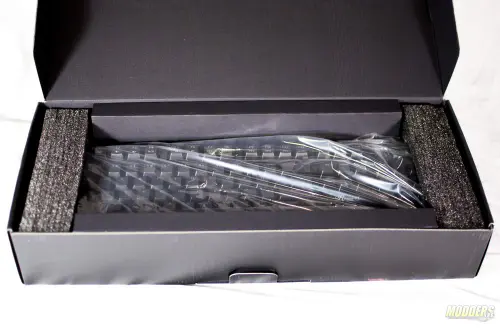 Rosewill Apollo RK-9100xRBR Illuminated Mechanical Gaming Keyboard Review 4 Rosewill-RK-9100x-box-open