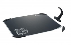 Tt eSPORTS DRACONEM Aluminum mouse pad provide attachable mouse bungee which can be put any of the 4 outer sides of the DRACONEM
