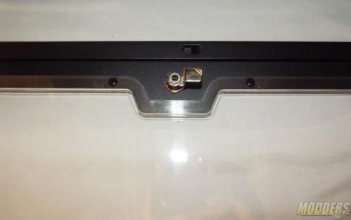 Thermaltake Urban T81 door lock