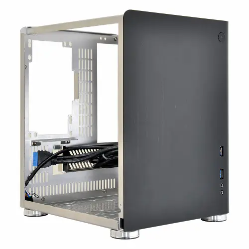 Lian Li Brushed Aluminum Mini-ITX Chasis – PC-Q01 2 Lian Li Mini-ITX Chasis – PC-Q01 side panel off