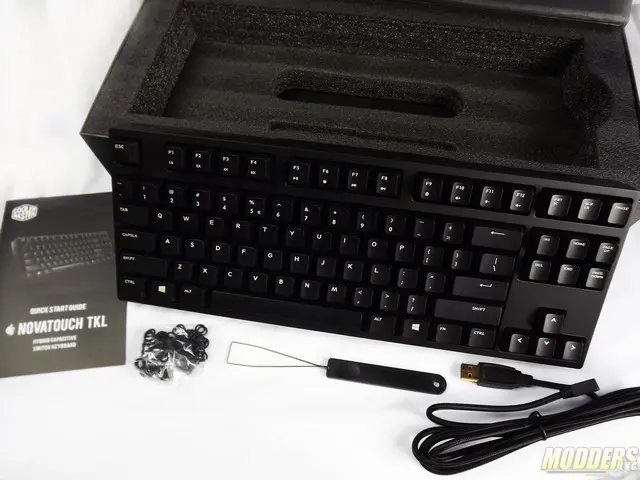 CM Storm NovaTouch TKL Premium Keyboard Review 6 DSCF3854