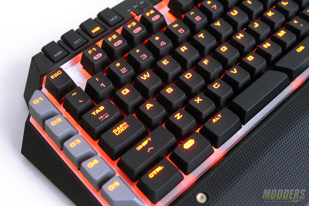 Cougar Armor PRO Gaming Chair - Modders Inc