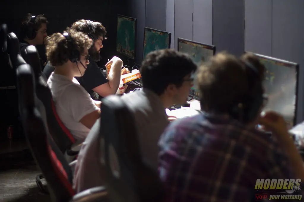 Radeon ExtravaLANza 2015 1 9r