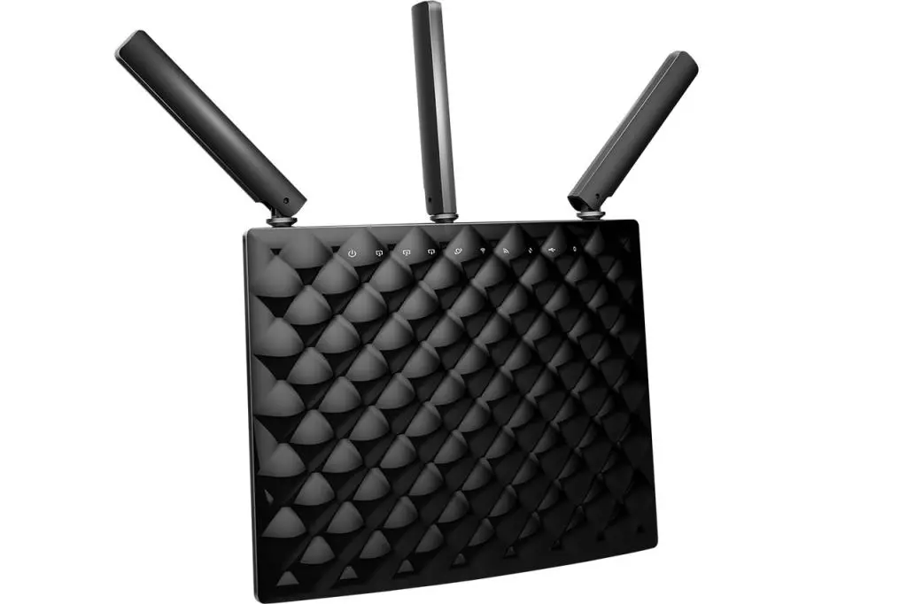 Top Chinese Brand Tenda to Shake-up US Market with AC1900 Router 1 tendaAC15_1