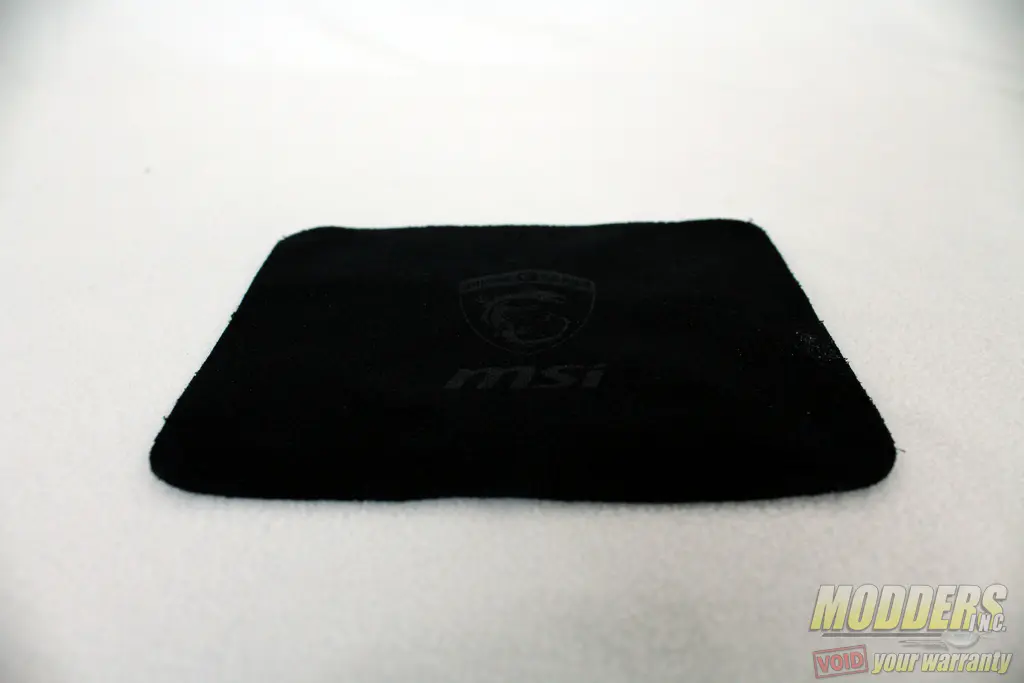 MSI ThunderStorm Review: Your Desk on Top of Desk 9 IMG_0313_fixed