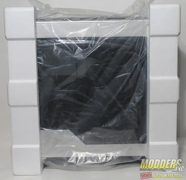 Phanteks Enthoo Evolv ATX Galaxy Silver Edition Review 6 IMG_5238