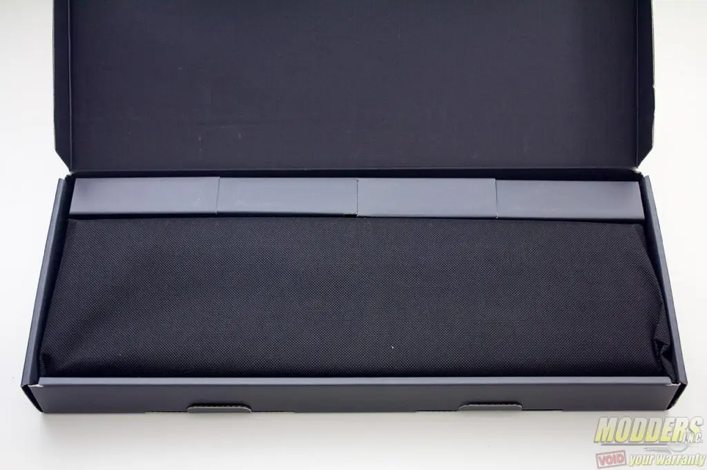 Cooler Master MasterKeys Pro L Keyboard Review: Spectrum Ad Infinitum 4 Cooler Master MasterKeys Pro L Keyboard Packaging