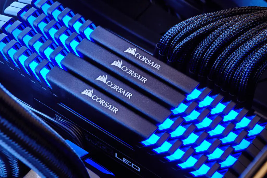 Corsair Updates Dominator Platinum and Vengeance LED DDR4 Modules with Special Edition and New Colors 5 vengeanceblue