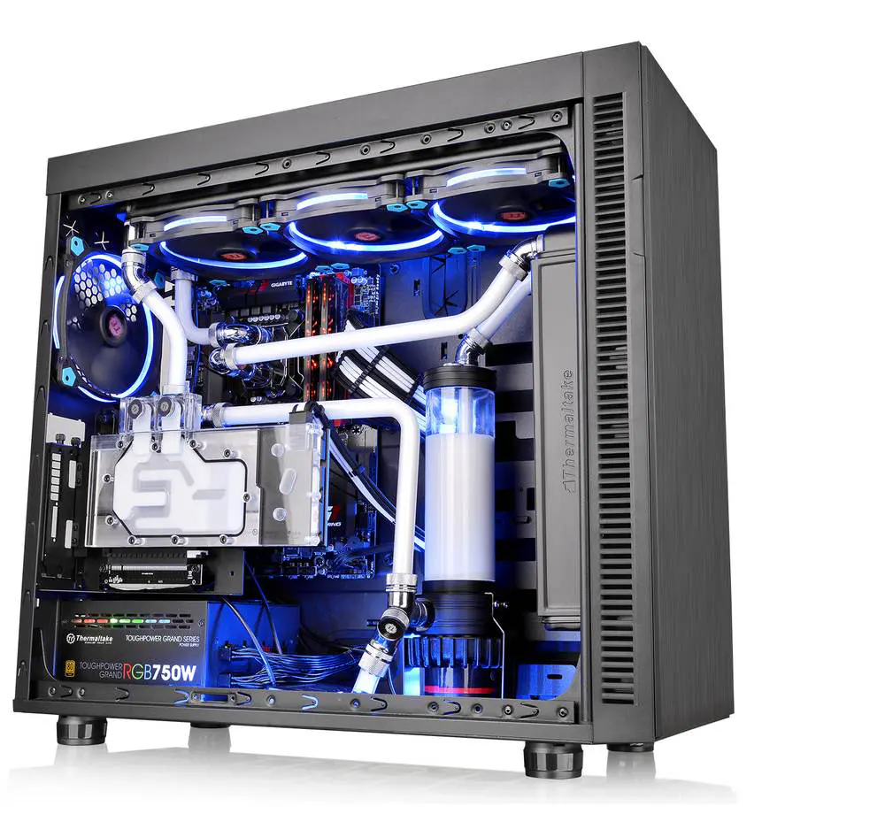 Thermaltake Updates Core V71, V51 and Suppressor F51 with Tempered Glass 2 Thermaltake Updates Core V71, V51 and Suppressor F51 with Tempered Glass Chassis, tempered glass, Thermaltake 1