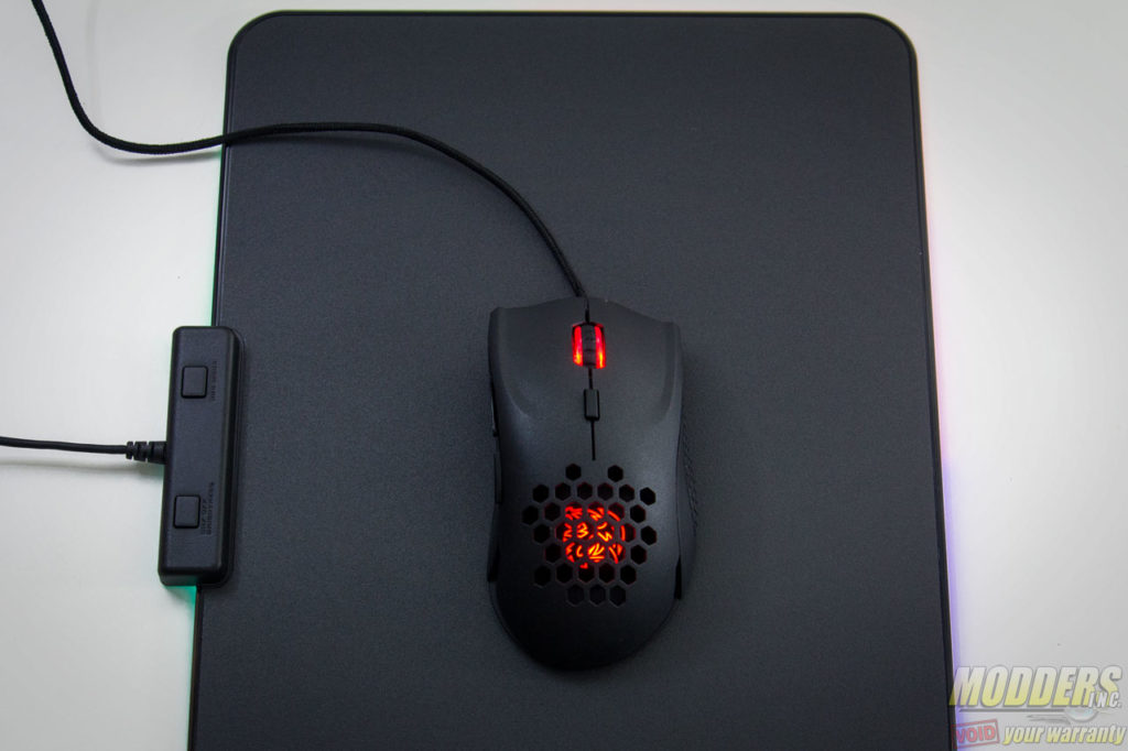 Tt eSPORTS Draconem RGB Gaming Mousepad Review MousePad, rgb led, Tt eSports 2