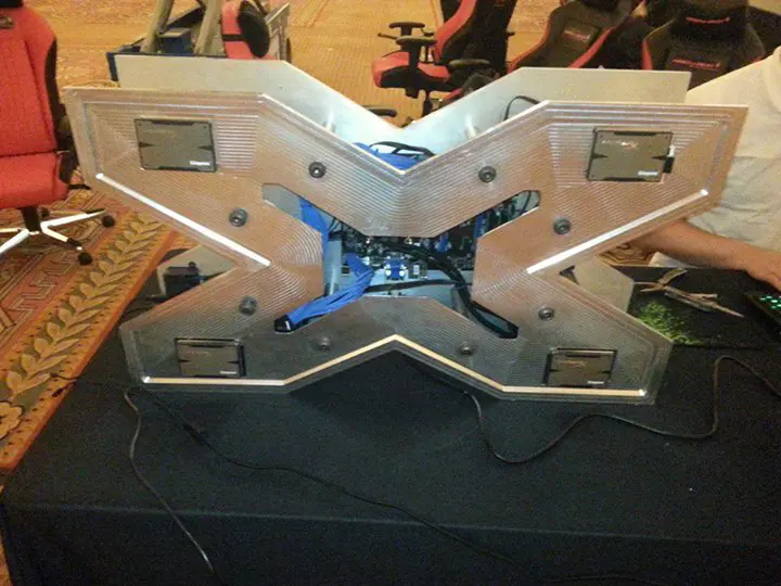 CES 2014 Case Modders and Builders of the Show 11 CES 2014 Case Modders and Builders of the Show ADATA, Bob Stewart, Cooler Master, Dewayne Carel, Eric Ochoa, Gigabyte, InWin, Kingston, Lee harrington, Lutro0 Customs, Mayhems Cooling, Mike Landenberger, Pcjunkies, Platimax, Richard Surroz, Rod Rosenberg, Ron Christianson, Rosewill, Thermaltake, Travis Jank 11