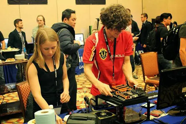 Overclocking World Records Broken at GIGABYTE CES 2014 Extreme OC Event 1 Overclocking World Records Broken at GIGABYTE CES 2014 Extreme OC Event CES, Enermax, G.Skill, Gigabyte, Intel, LN2, OC, overclocking, World Records 1