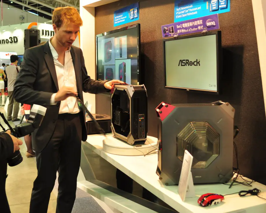 ASRock Gaming PC M8 won 2013 Chicago GOOD DESIGNTM AWARD ~ Press Release 2 ASRock Gaming PC M8 won 2013 Chicago GOOD DESIGNTM AWARD ~ Press Release ASRock, Award, computer case, Gaming 2