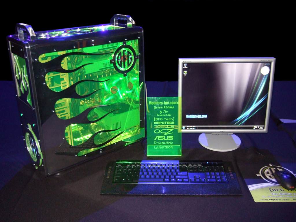 Tazz Modders-Inc's Green Flame on the cover of CPU 7