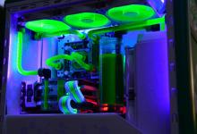 Green Molecule by Alex Ciobanu casemod, EKWB, fractal design 1