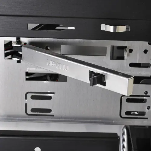 Lian Li PC-18 Mid Tower Chassis Now Available in the US 11 Lian Li PC-18 Mid Tower Chassis Now Available in the US aluminum, Case, Chassis, Lian Li, Mid Tower, pc-18 10