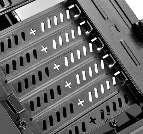 Silverstone Unveils New RVX01 Raven Case 12 Silverstone Unveils New RVX01 Raven Case air penetrator, Raven, rv01, rv05, rvx01, SilverStone 10