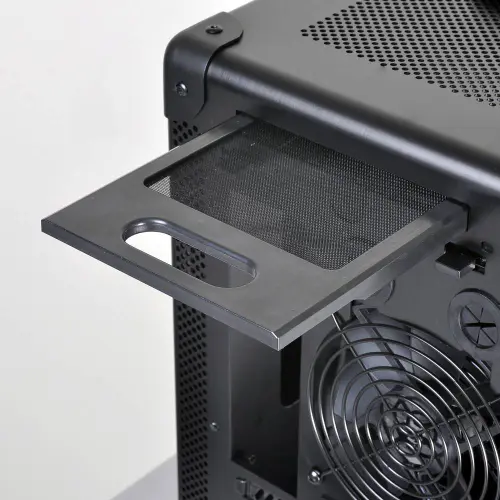 Lian Li PC-TU300 Takes ATX Portability to a New Level 8 Lian Li PC-TU300 Takes ATX Portability to a New Level aluminium, aluminum, ATX, Case, lan party, portable, tu300 7