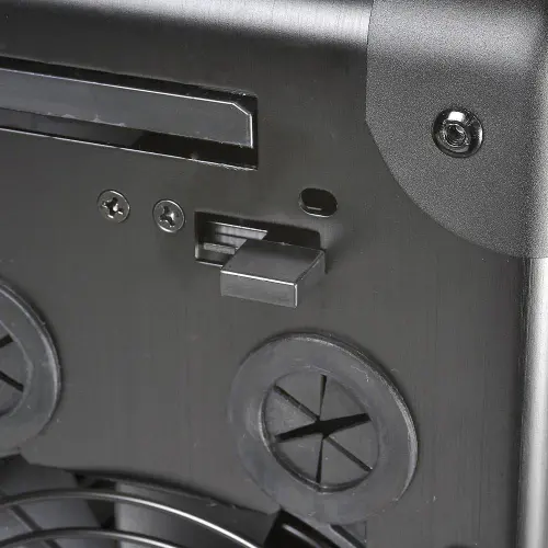 Lian Li PC-TU300 Takes ATX Portability to a New Level 7 Lian Li PC-TU300 Takes ATX Portability to a New Level aluminium, aluminum, ATX, Case, lan party, portable, tu300 6