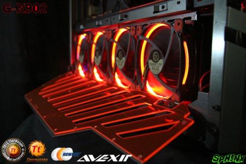 Modder Spotlight: Jonathan Garlit canada, cnc, competition, desk, dremel, featured, modder spotlight, modding, Thermaltake 14