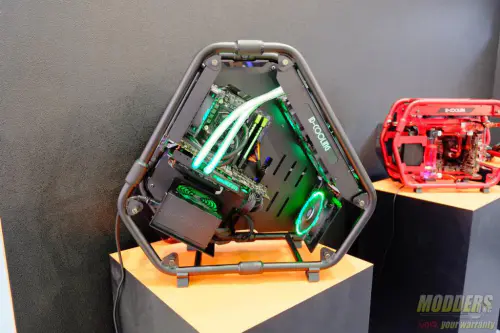 ID-Cooling Integrates Custom Loop in Chassis Frame with Stream Case Series 5 ID-Cooling Stream 2