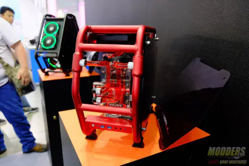 ID-Cooling Integrates Custom Loop in Chassis Frame with Stream Case Series 3 ID-Cooling Stream 1