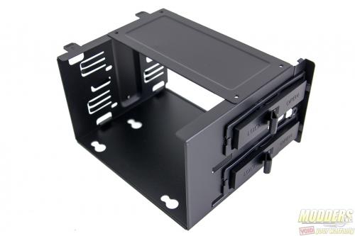 MasterBox 5 5.25" tool-free mounts (metal)