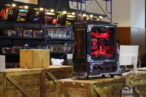Suchao Prowphong's Deathrace casemod