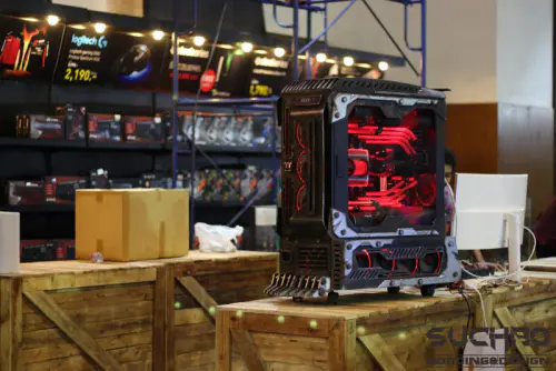 Suchao Prowphong of Thailand Crowned Thermaltake's First Modding Fighting Champion 15 Suchao Prowphong's Deathrace casemod