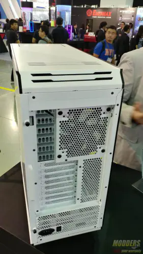 Be Quiet! Showcases "Light Base" 900 Case and More @ Computex 2017 4 Be Quiet! Showcases "Light Base" 900 Case and More @ Computex 2017