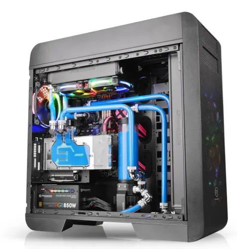 Thermaltake Updates Core V71, V51 and Suppressor F51 with Tempered Glass 4 Thermaltake Updates Core V71, V51 and Suppressor F51 with Tempered Glass Chassis, tempered glass, Thermaltake 3