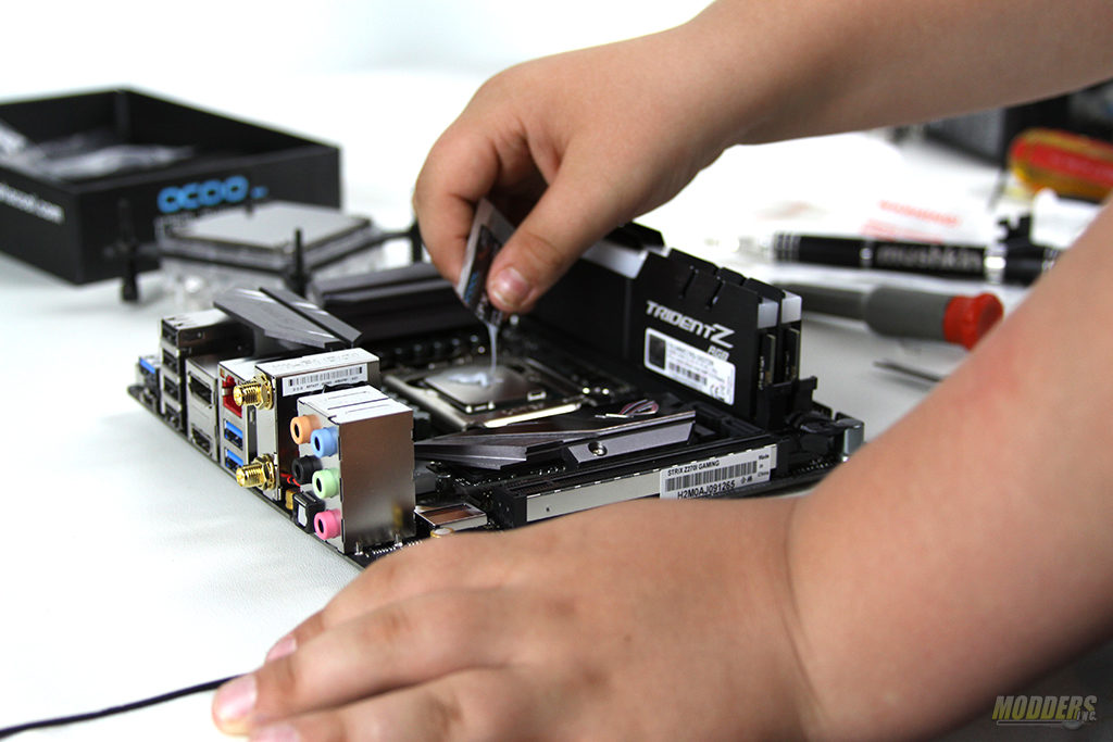 Water Cooling Your PC: Making of an Eye Candy Part 2: CPU Water Block Installation Alpha Cool, ASUS ROG, ATi, AURA, custom loop, G.Skill, i7-7700k, R290, Samsung 960, Thermaltake Core P1, watercooling, XPX Eisblock 4