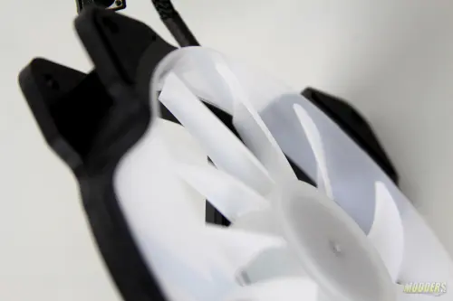 Reeven Kiran RGB 120mm Fan Overview 7 Reeven Kiran RGB High Airflow Overview
