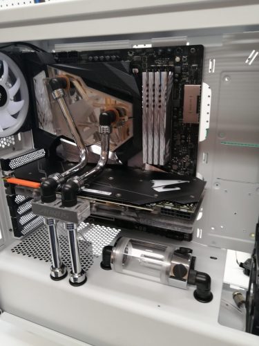 Aorus Z390 Waterforce CES 2020 Build Aorus, Build, cablemod, CES, Corsair, ModMyMods 6