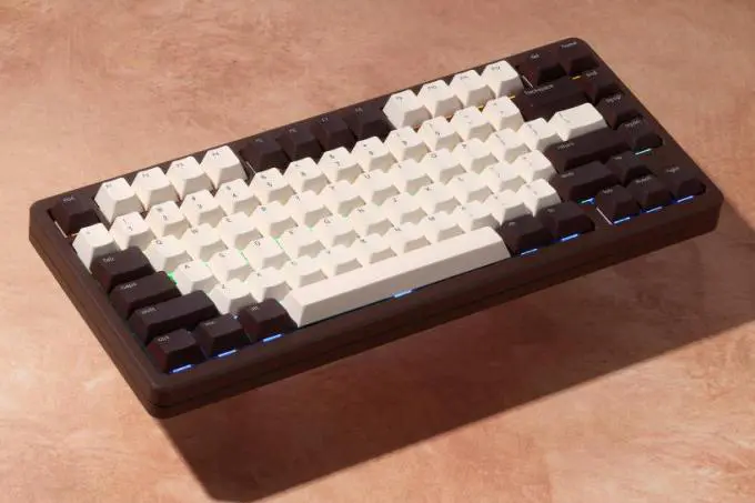 Drop Latte 75 keyboard brown color