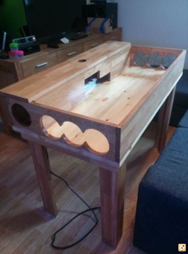 Thor D3sk: Integrated PC-Oak Table Mod - Modders Inc